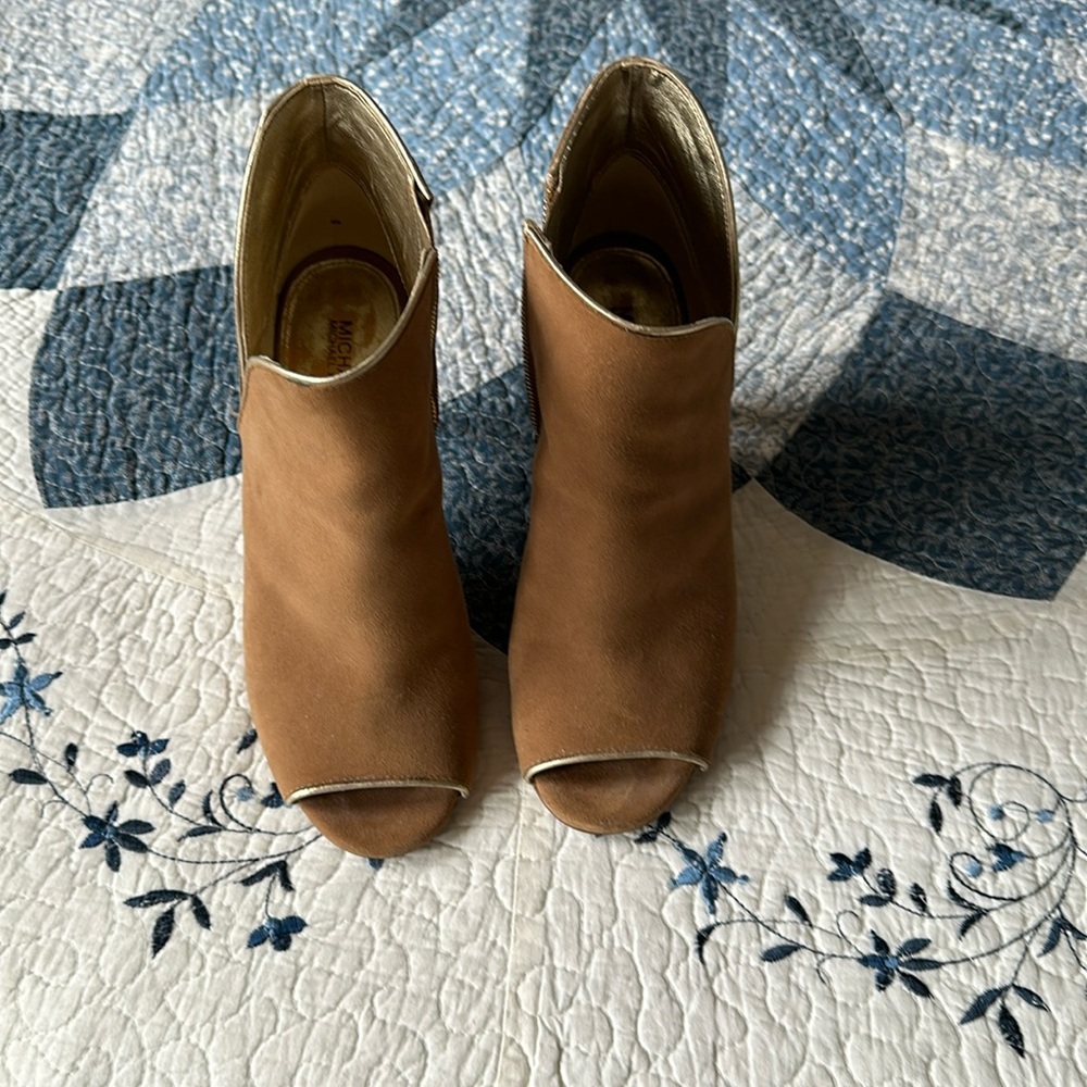 Michael Michael Kors brown open toe boots